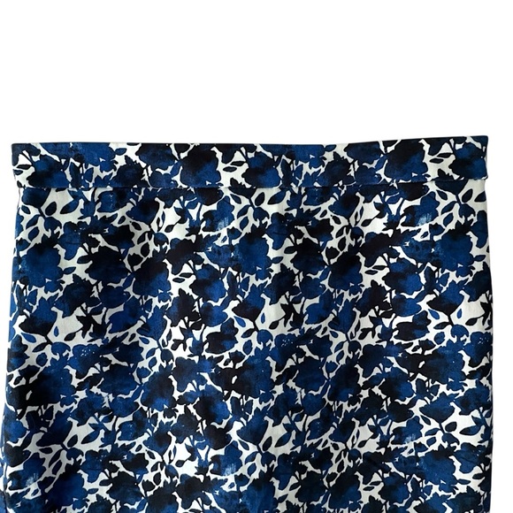 J CREW | NWOT NAVY BLUE & WHITE FLORAL COTTON STRETCH PENCIL SKIRT LINED SIZE 6 - Picture 2 of 10